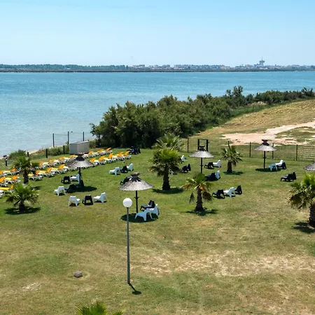Campsite Mobil Irm Excellence Dans Parc Natura 2000 Des Reves Piscine Ect Sous Fun Pass Lattes